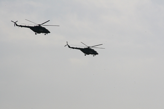 Военные вертолеты Ми-8 над Ростовом-на-Дону